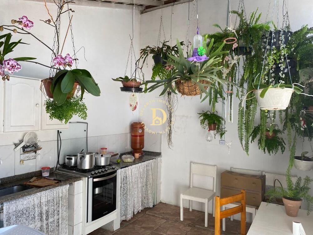 Casa à venda com 2 quartos, 60m² - Foto 8