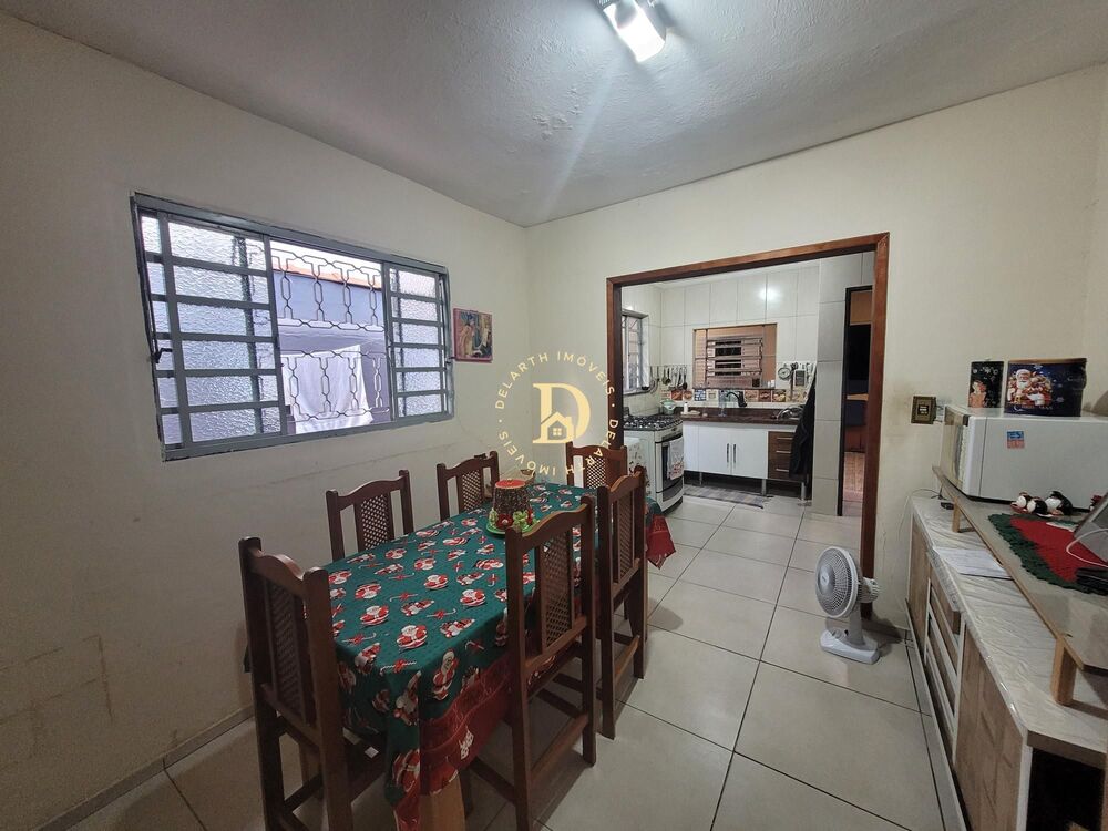 Casa, 3 quartos, 141 m² - Foto 1