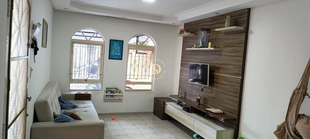 Casa, 4 quartos, 134 m² - Foto 1