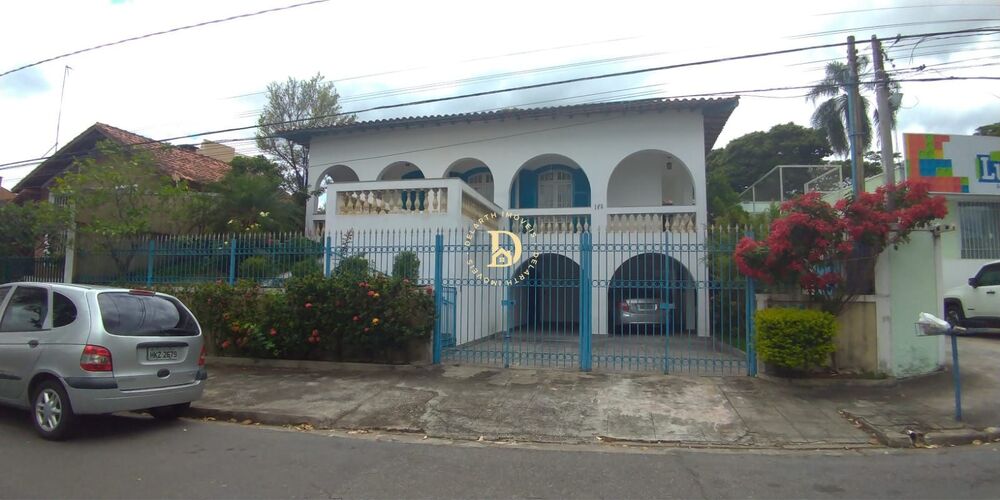 Casa, 3 quartos, 270 m² - Foto 1