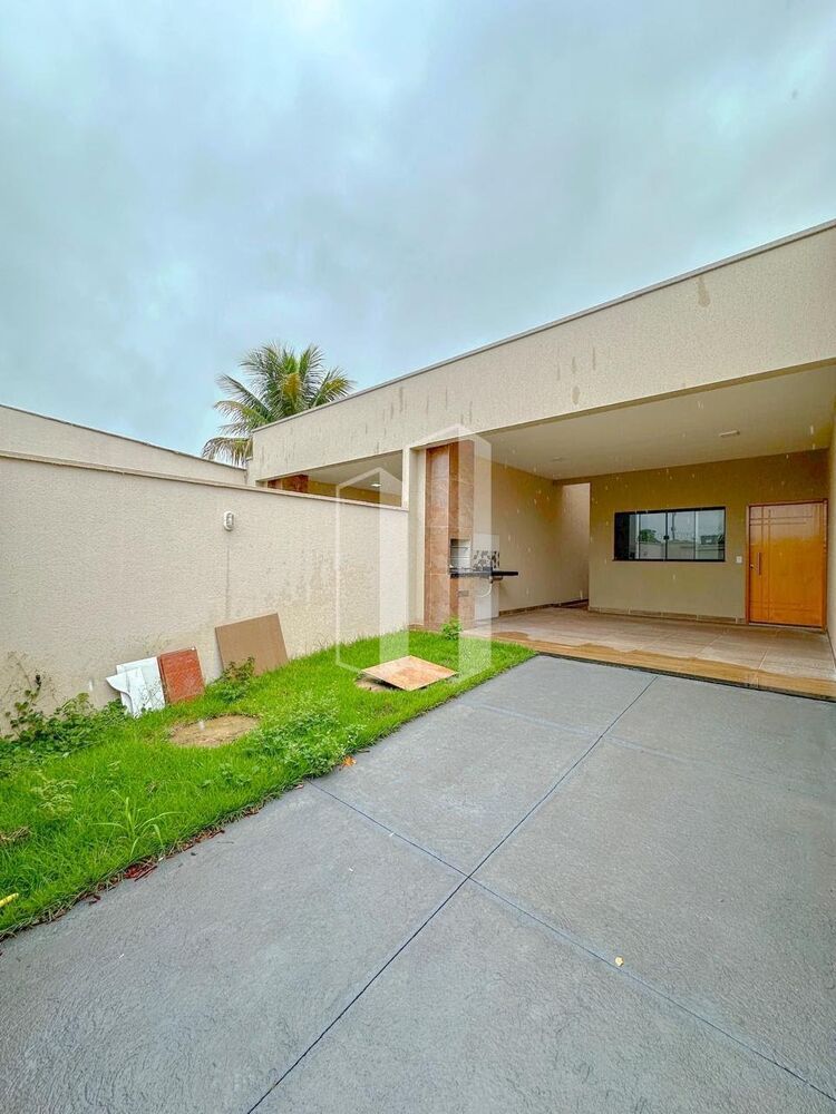 Casa à venda com 3 quartos, 106m² - Foto 1