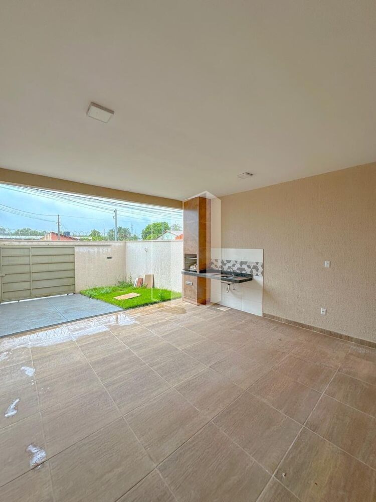 Casa à venda com 3 quartos, 106m² - Foto 3