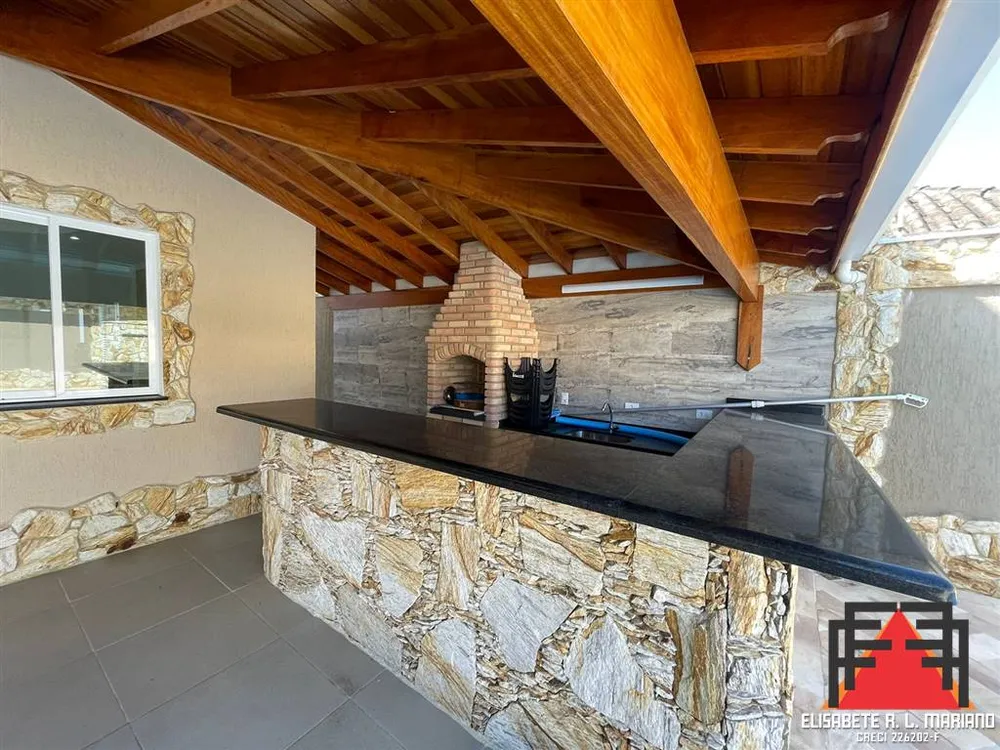 Casa, 5 quartos, 262 m² - Foto 1