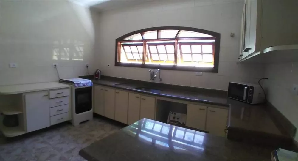 Casa, 4 quartos, 270 m² - Foto 1
