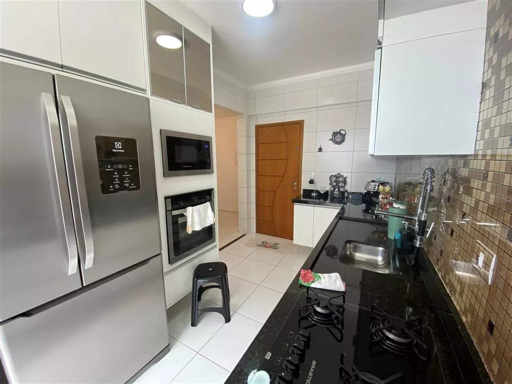 Apartamento à venda com 3 quartos, 130m² - Foto 21