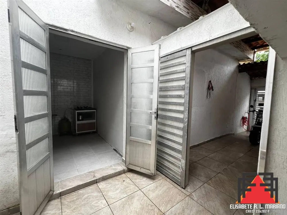 Casa, 3 quartos, 184 m² - Foto 1