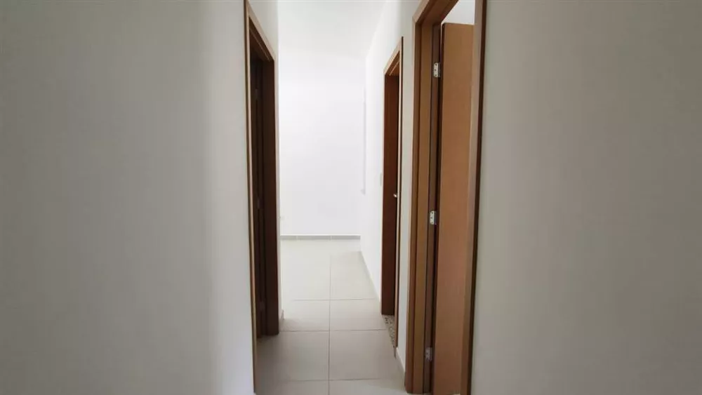 Casa à venda com 2 quartos, 58m² - Foto 3