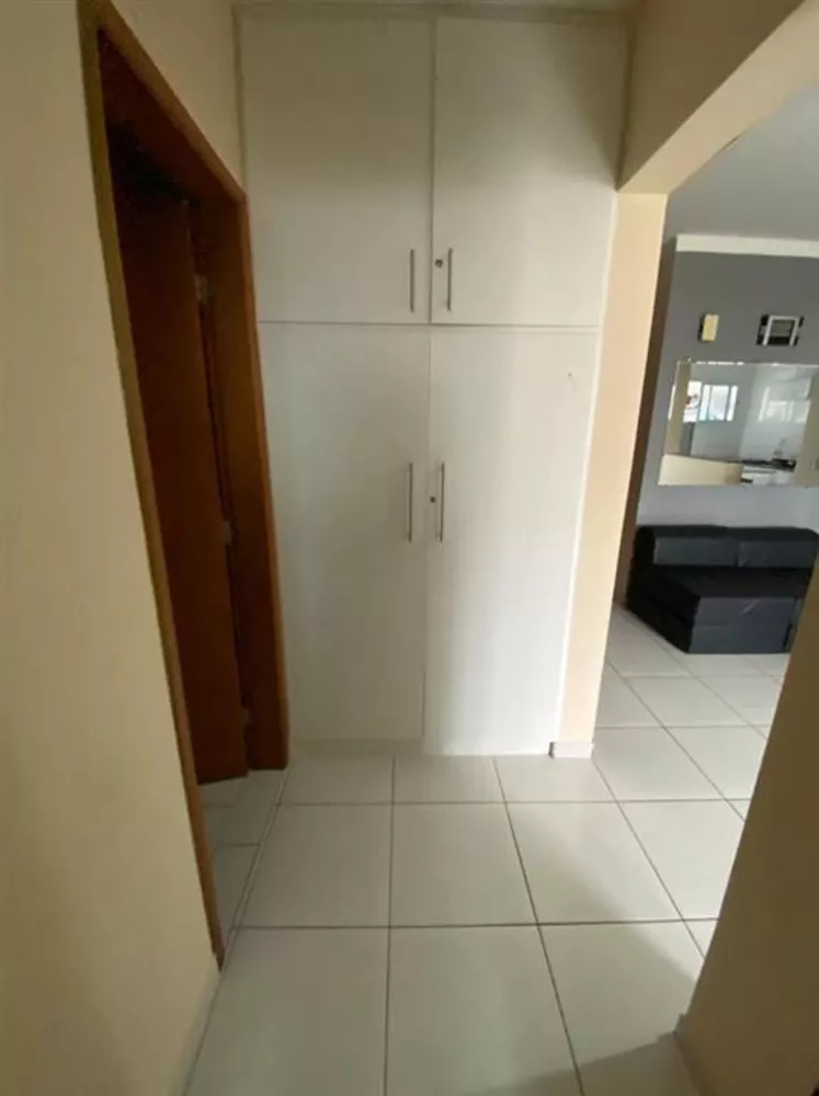 Apartamento à venda com 1 quarto, 55m² - Foto 2