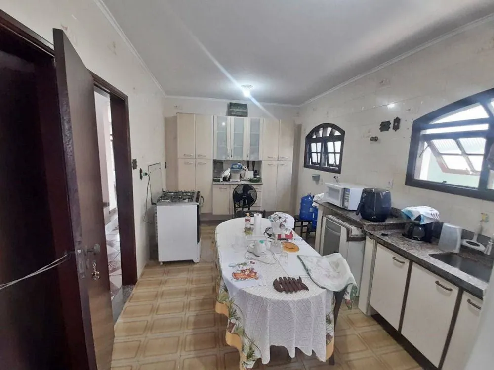 Casa, 3 quartos, 250 m² - Foto 4