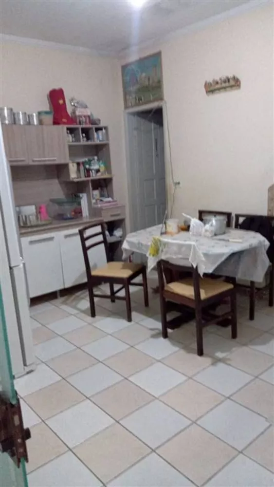 Casa, 3 quartos, 200 m² - Foto 1