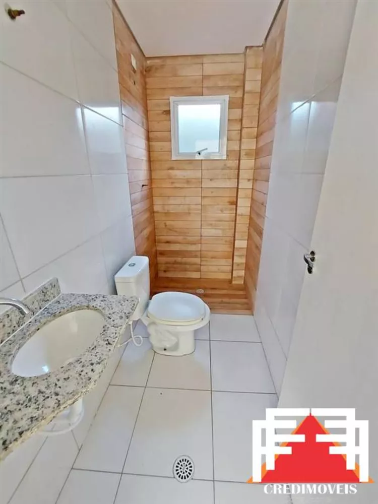 Casa à venda com 2 quartos, 60m² - Foto 1