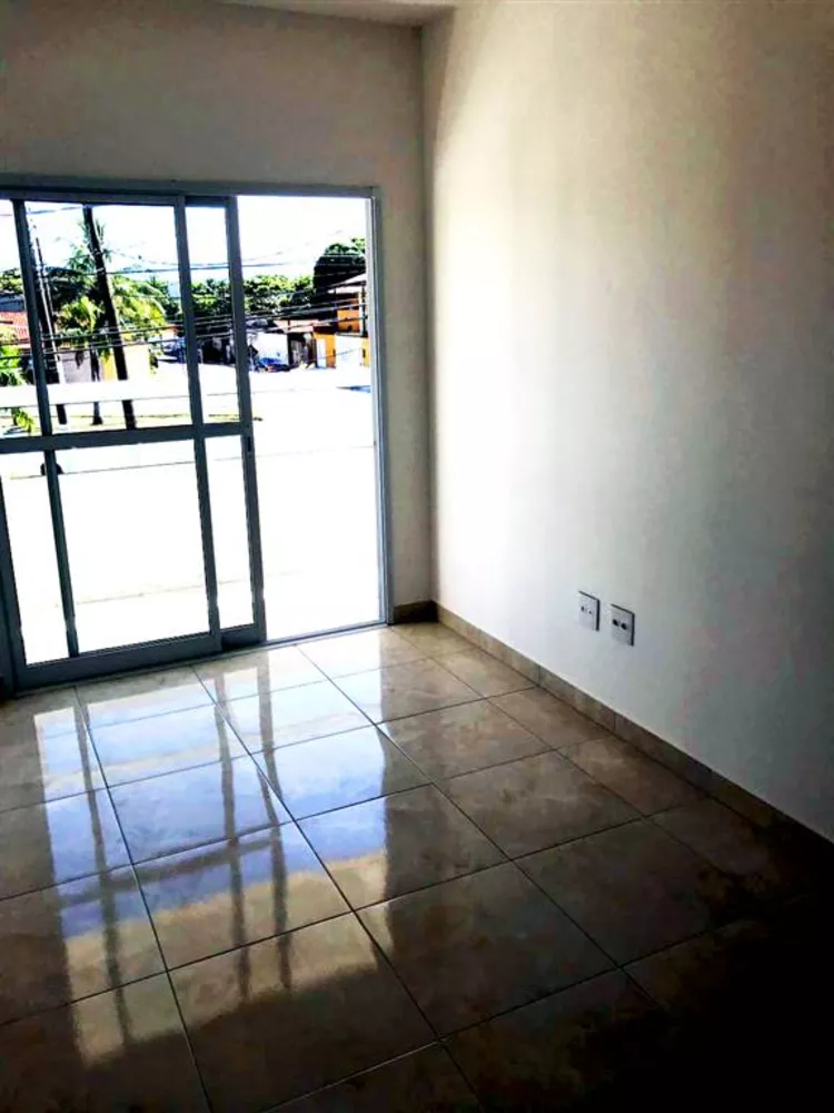 Casa à venda com 2 quartos, 68m² - Foto 4