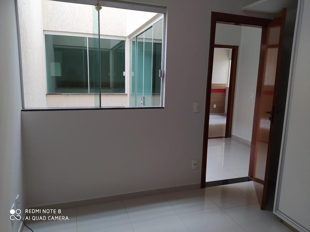 Casa à venda com 4 quartos, 200m² - Foto 10