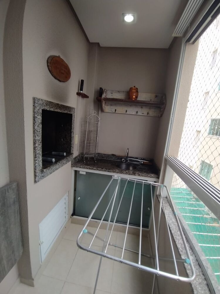 Apartamento à venda com 2 quartos, 63m² - Foto 2