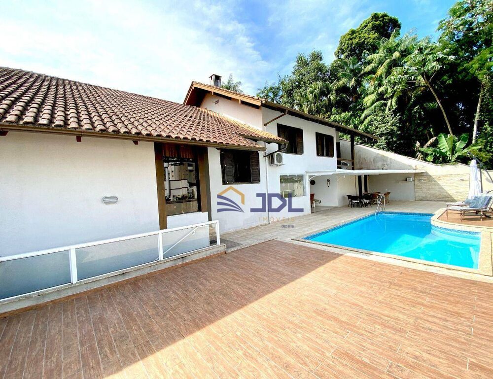 Casa, 4 quartos, 256 m² - Foto 1