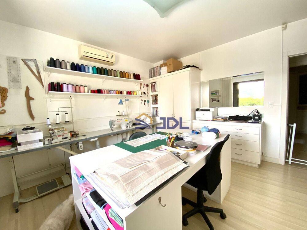 Casa, 4 quartos, 256 m² - Foto 20