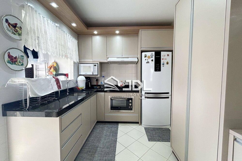 Apartamento à venda com 3 quartos, 87m² - Foto 1