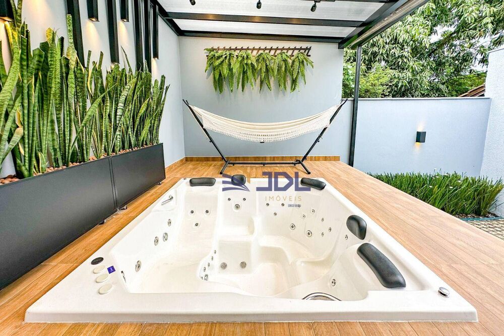 Casa, 3 quartos, 200 m² - Foto 3