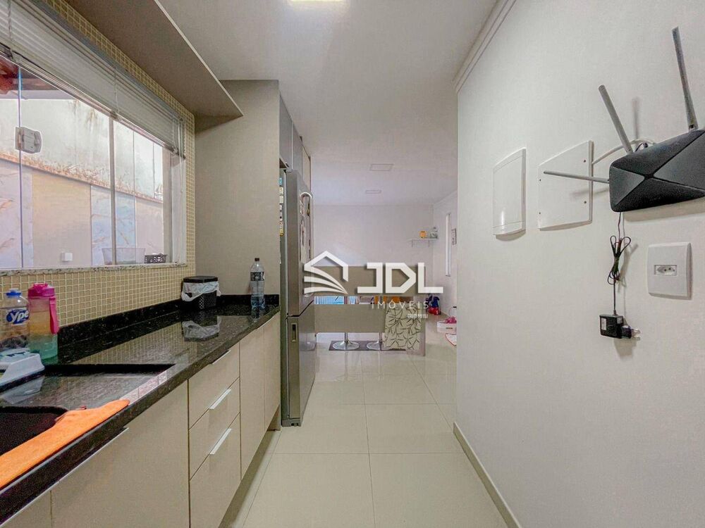 Casa à venda com 3 quartos, 111m² - Foto 3