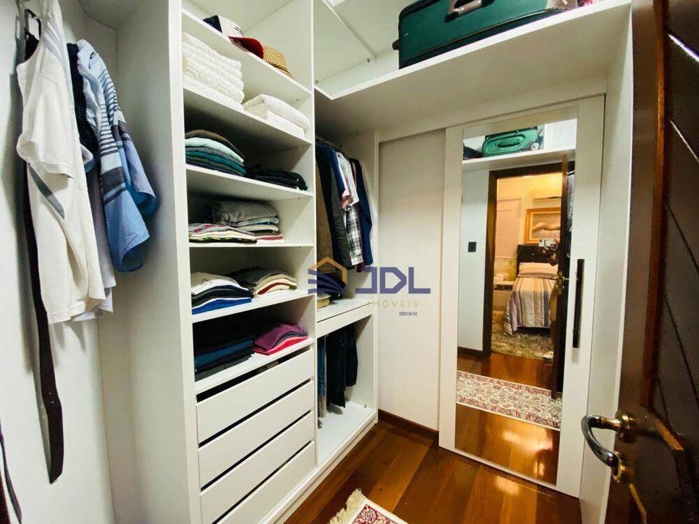 Casa à venda com 3 quartos, 350m² - Foto 3