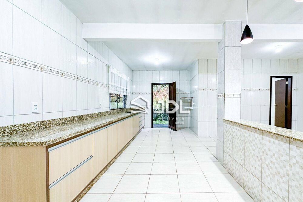Casa à venda com 2 quartos, 123m² - Foto 1
