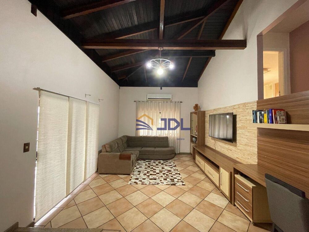 Casa, 3 quartos, 179 m² - Foto 2