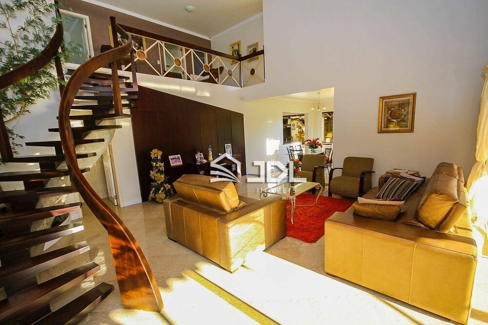 Casa à venda com 3 quartos, 520m² - Foto 4
