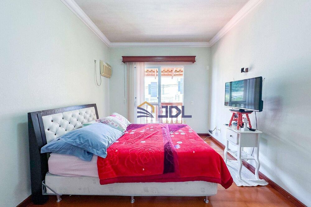 Casa à venda com 3 quartos, 116m² - Foto 3
