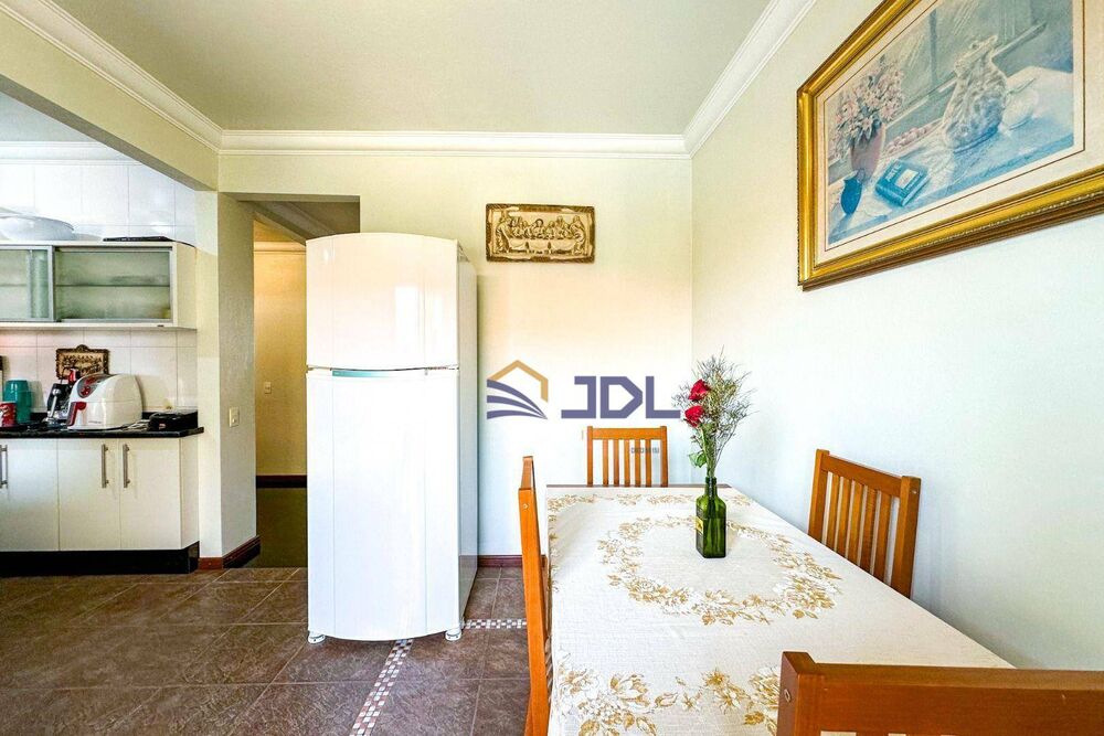 Casa à venda com 3 quartos, 116m² - Foto 1