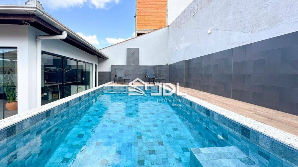 Casa, 3 quartos, 376 m² - Foto 2