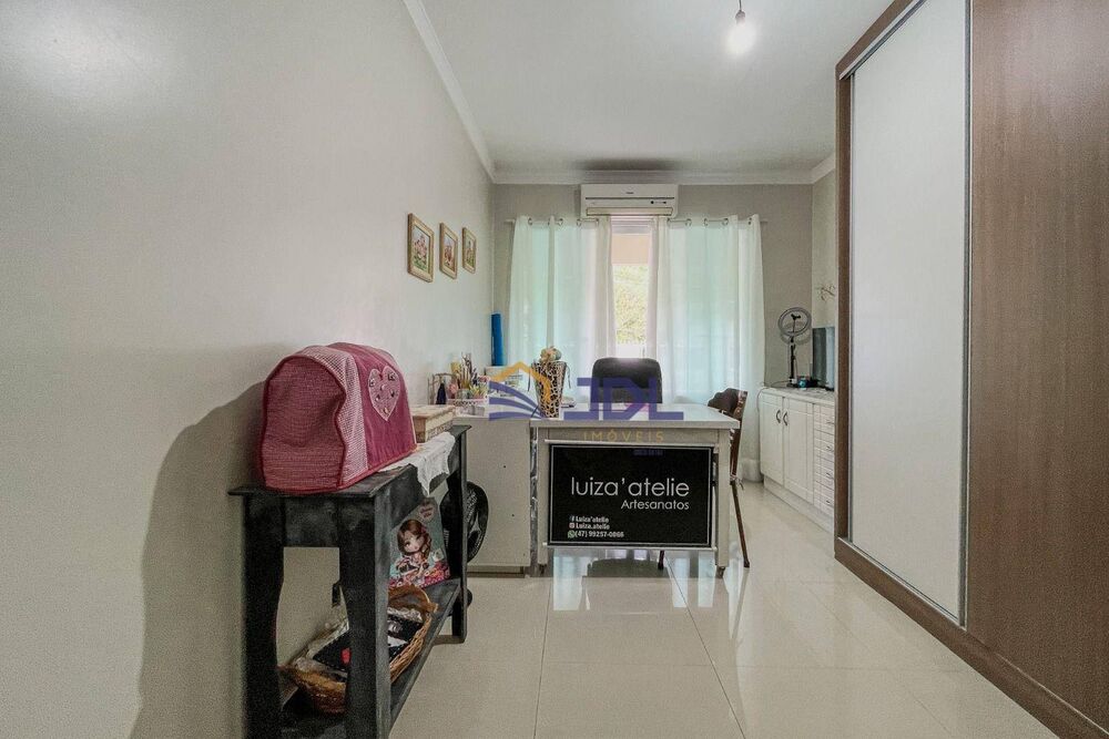 Casa, 4 quartos, 270 m² - Foto 2