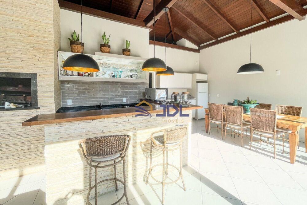 Casa à venda com 3 quartos, 260m² - Foto 7