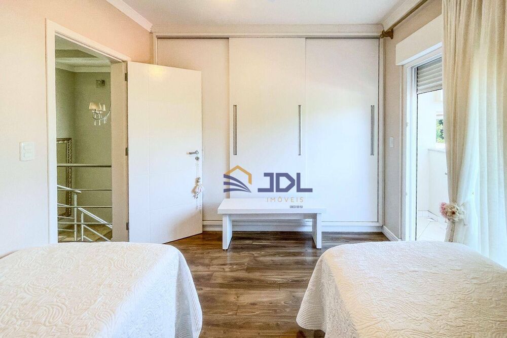 Casa à venda com 3 quartos, 260m² - Foto 5
