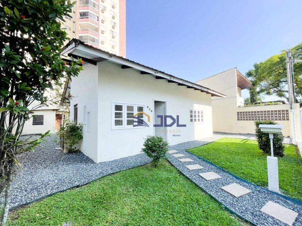 Casa à venda com 2 quartos, 93m² - Foto 2
