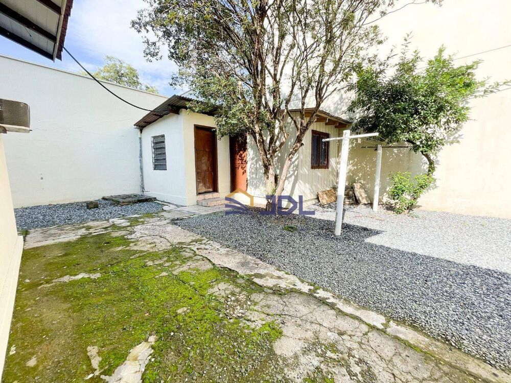 Casa à venda com 2 quartos, 93m² - Foto 8