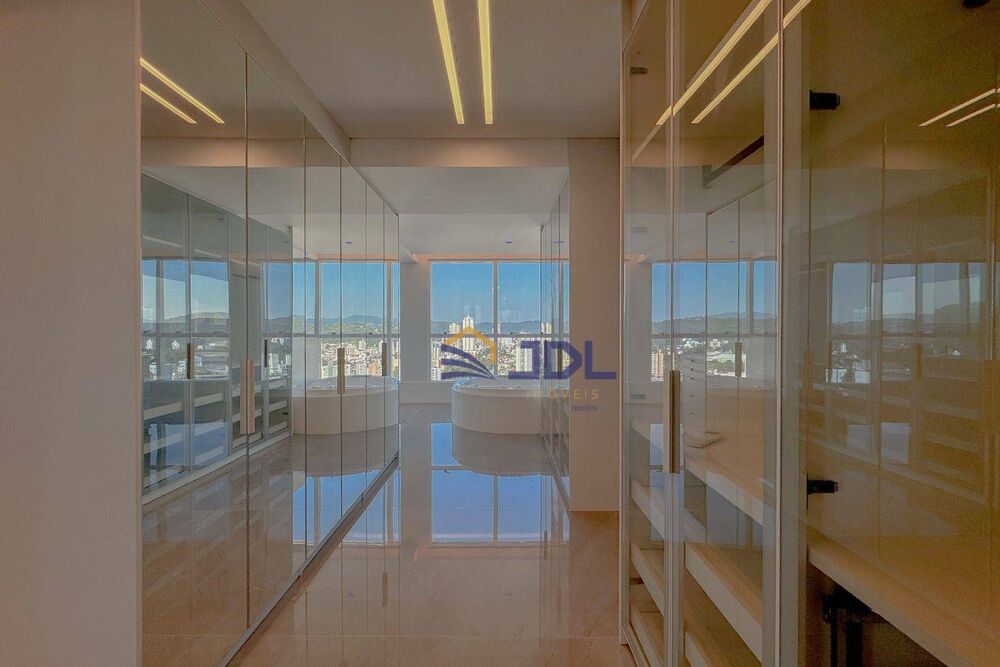 Cobertura, 3 quartos, 318 m² - Foto 10