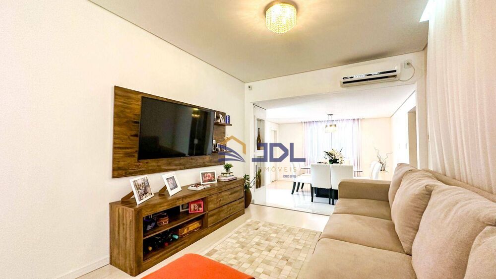 Casa à venda com 2 quartos, 120m² - Foto 8