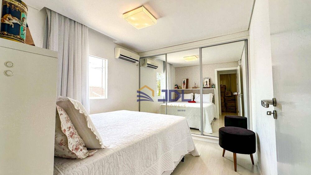 Casa à venda com 2 quartos, 120m² - Foto 10