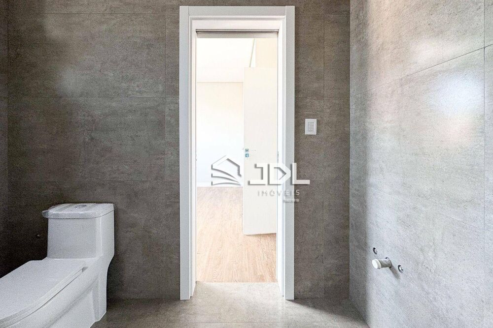 Apartamento à venda com 3 quartos, 110m² - Foto 2