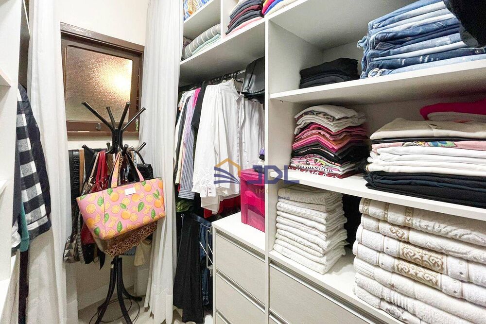 Casa, 3 quartos, 400 m² - Foto 1