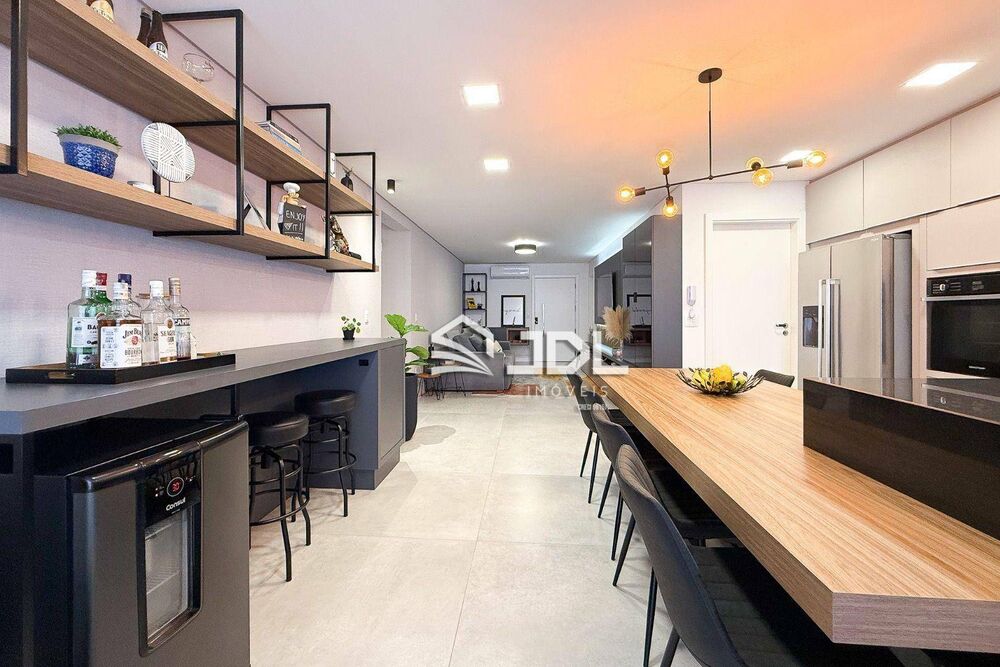 Apartamento à venda com 3 quartos, 125m² - Foto 4