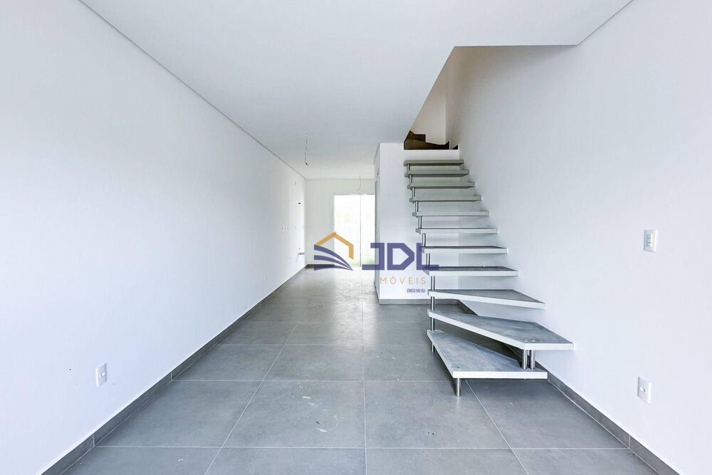 Casa de Condomínio à venda com 2 quartos, 74m² - Foto 1