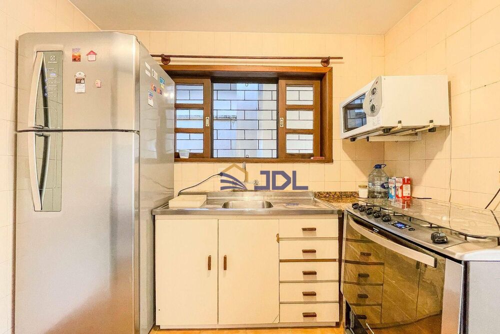 Casa, 3 quartos, 209 m² - Foto 2