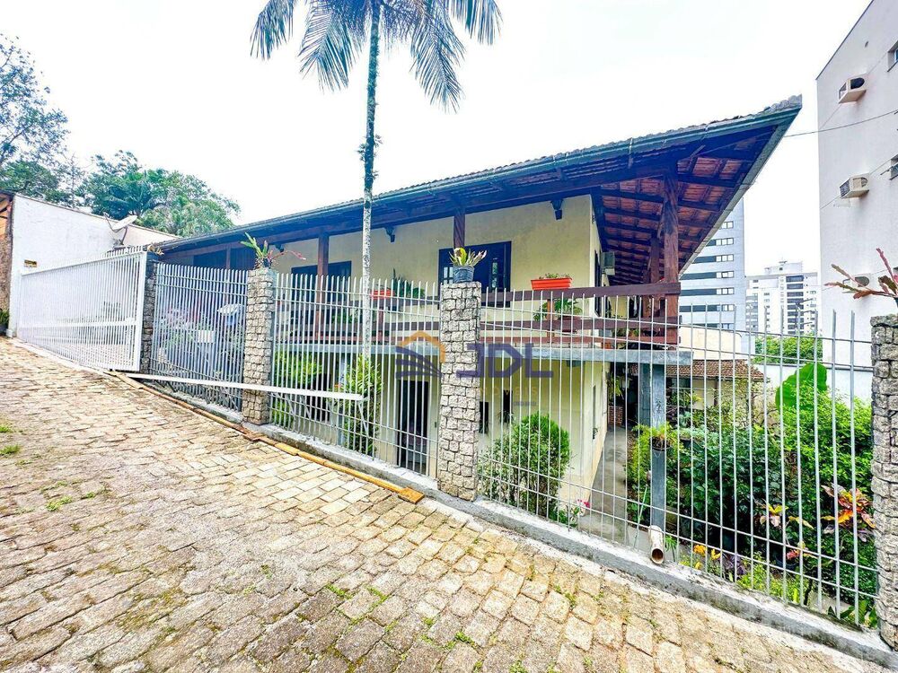 Casa, 5 quartos, 106 m² - Foto 1