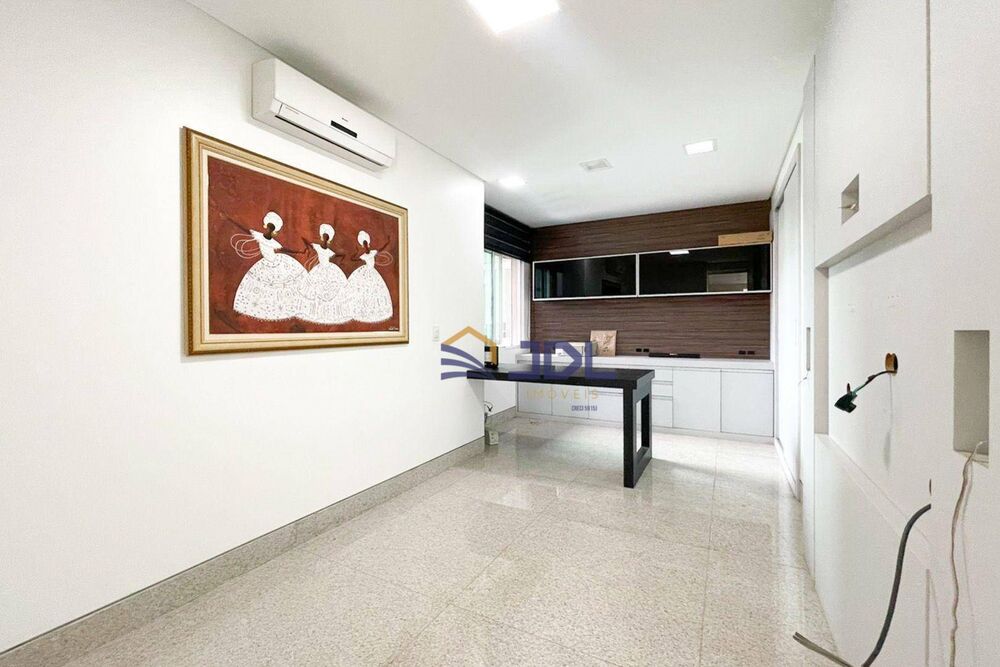 Apartamento à venda com 3 quartos, 217m² - Foto 4