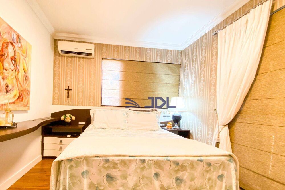 Apartamento, 3 quartos, 305 m² - Foto 2