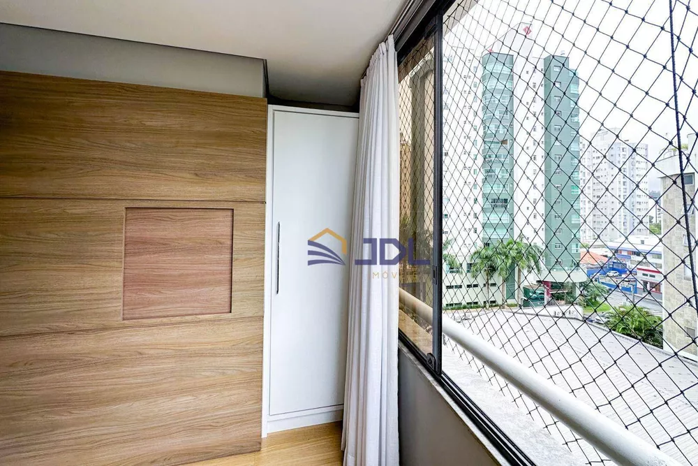 Apartamento à venda com 3 quartos, 113m² - Foto 3