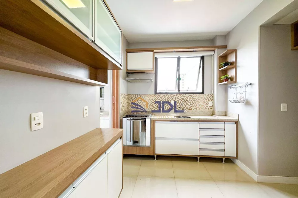 Apartamento à venda com 3 quartos, 113m² - Foto 8