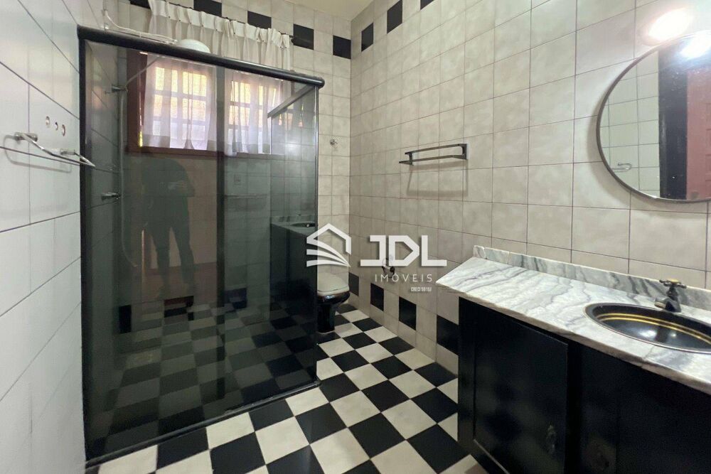 Casa, 4 quartos, 235 m² - Foto 2