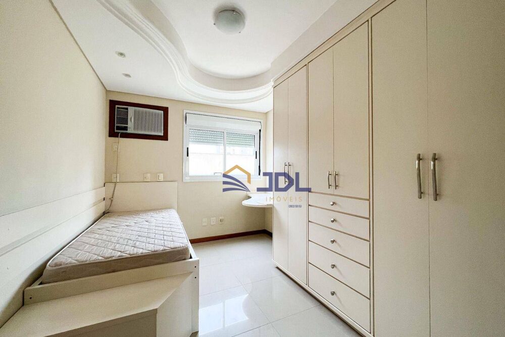 Apartamento à venda com 3 quartos, 250m² - Foto 3